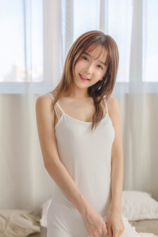 美女抓奶抖胸视频